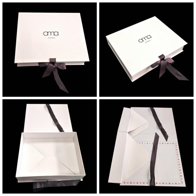 Boîte pliable blanche d'emballage d'habillement de carton avec la fermeture de ruban