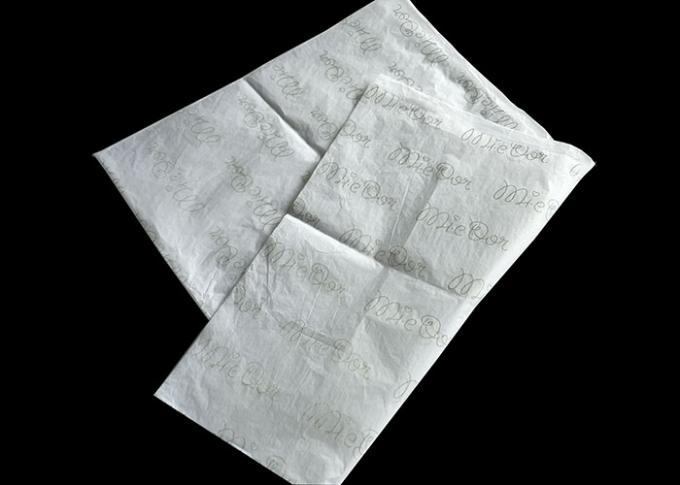 Le papier de soie de soie mélangé imprimé par logo de cadeau de pulpe mécanique chausse l'empaquetage étanche à l'humidité