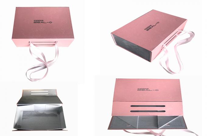 Couleur rose se pliante gravante en refief Rose de boîte-cadeau de logo pour l'emballage d'habillement