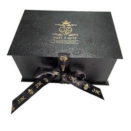 Chine Forme se pliante de livre noir de boîte-cadeau de conception décorative avec le beau ruban usine