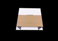 Boîte en carton formée d'emballage de cadeau de livre de pliage avec l'aileron magnétique de fermeture fournisseur