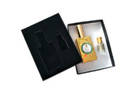 Parfum de estampillage chaud de logo de boîtes rigides faites sur commande noires de carton enveloppant le conteneur fournisseur