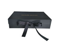 Noir mat de empaquetage se pliant de boîte d'aluminium de logo chaud d'or pour la lingerie fournisseur