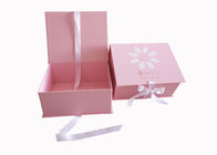 Fermeture pliable de ruban de boîte-cadeau d'emballage cosmétique rose de carton pour des soins de la peau fournisseur