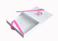 Boîte brillante blanche se pliante d'emballage de semelle intérieure de boîte-cadeau de fermeture de ruban pour des femmes fournisseur