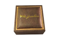 Le collier décoratif de boîte-cadeau de logo d'estampillage d'or enferme la matière première de velours de mousse fournisseur