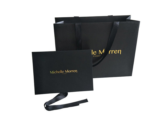 Noir mat de empaquetage se pliant de boîte d'aluminium de logo chaud d'or pour la lingerie fournisseur