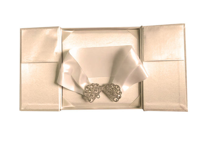 Les boîte-cadeau décoratifs d'invitation de mariage 2 côtés ouverts conçoivent en fonction du client avec le ruban